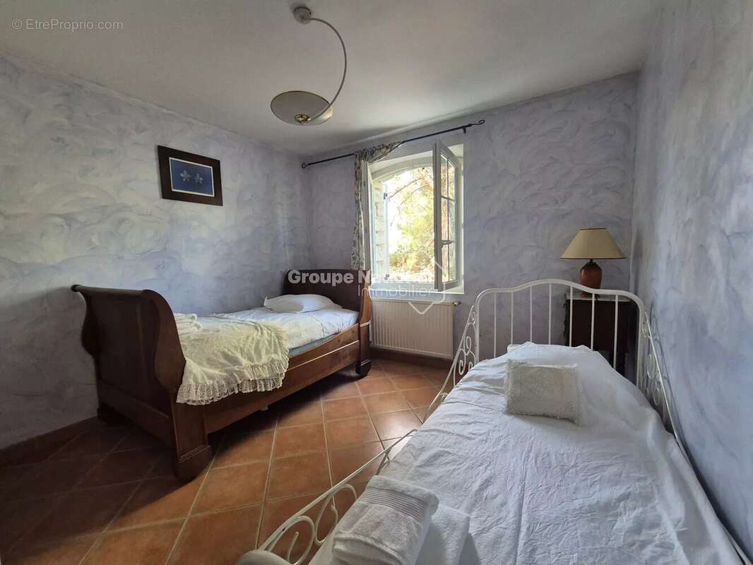 Maison à PERNES-LES-FONTAINES