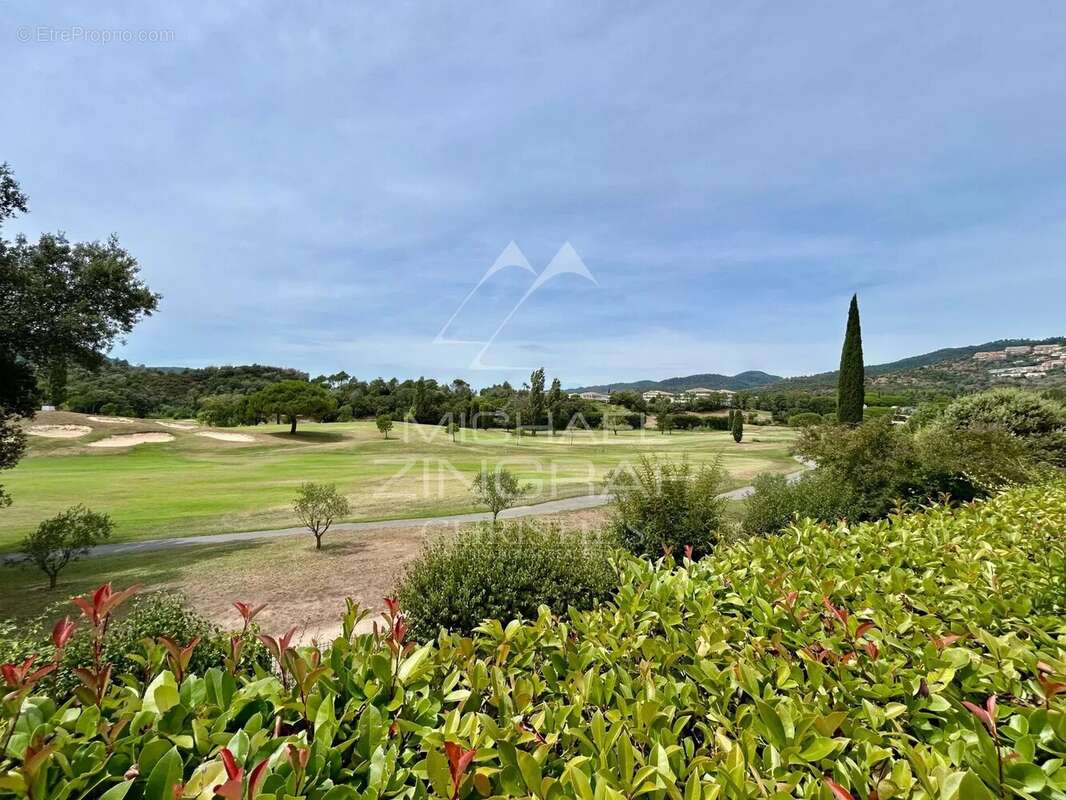 Maison à MANDELIEU-LA-NAPOULE