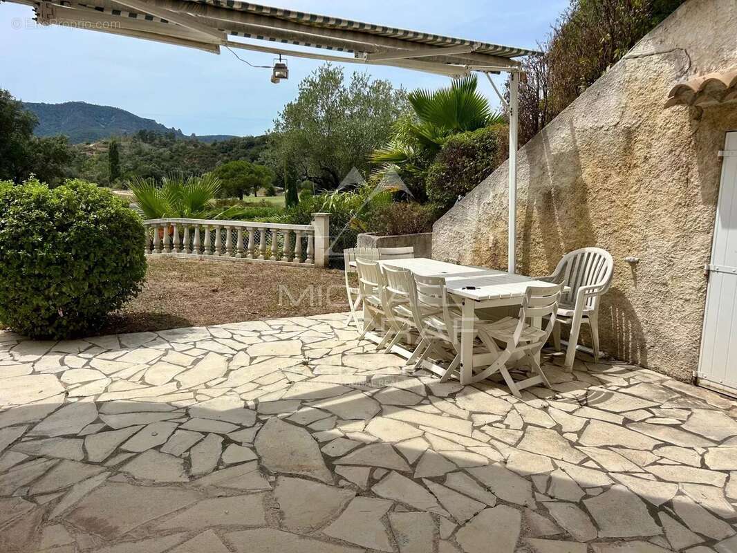 Maison à MANDELIEU-LA-NAPOULE