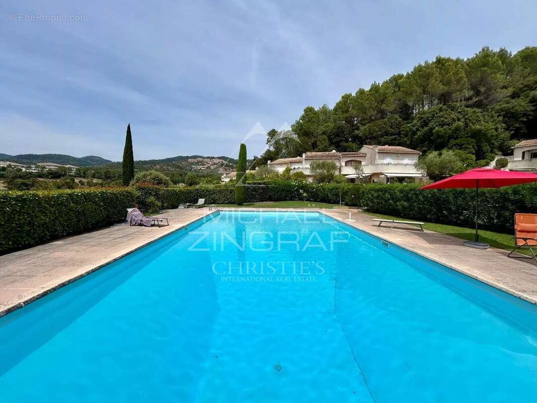 Maison à MANDELIEU-LA-NAPOULE