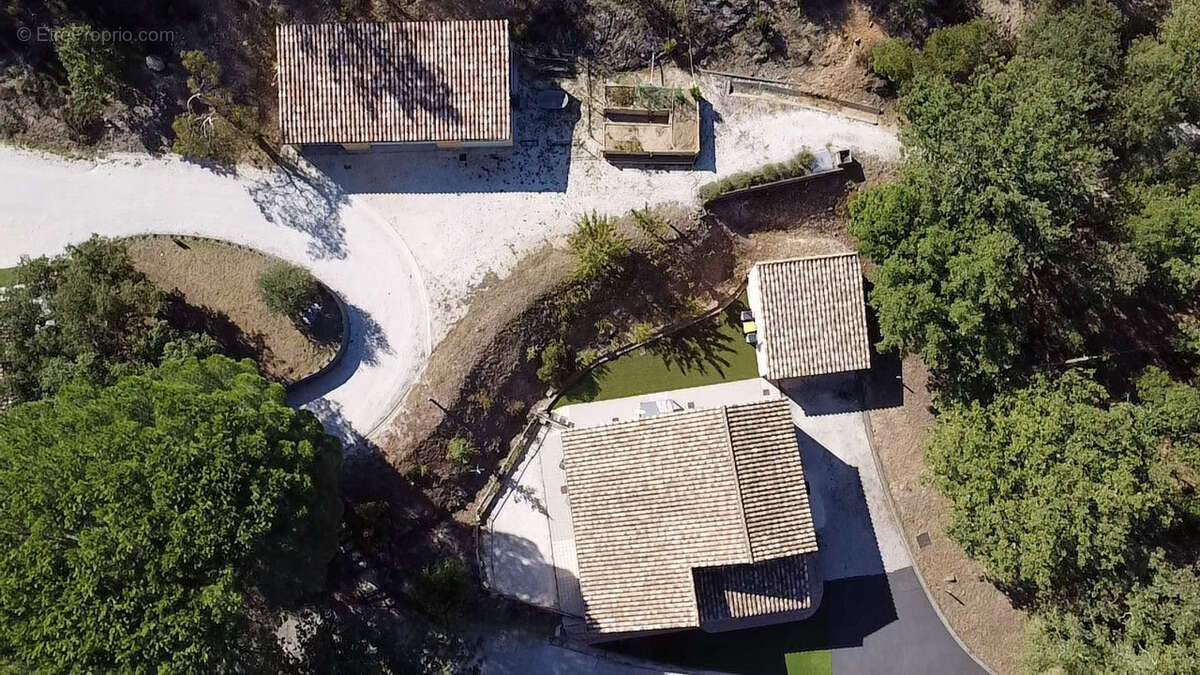 Maison à COLLOBRIERES