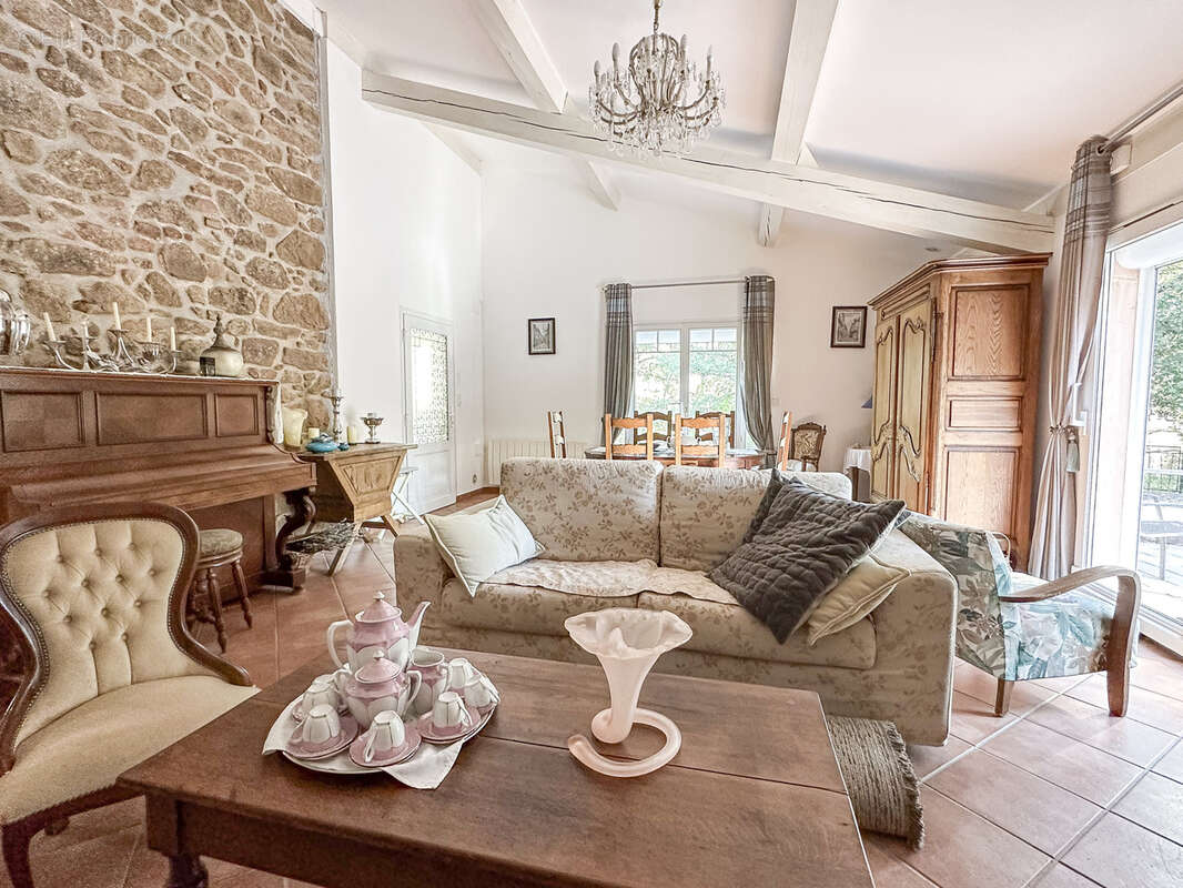 Maison à COLLOBRIERES