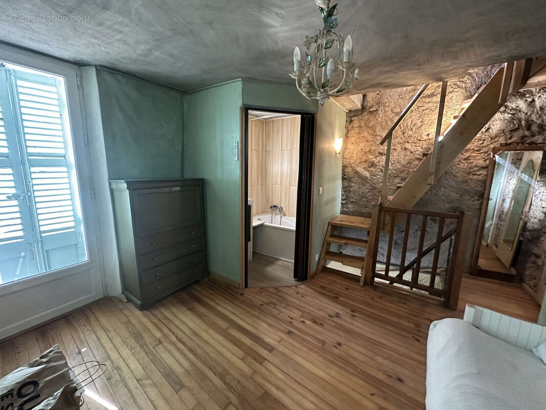 Maison à COLLOBRIERES