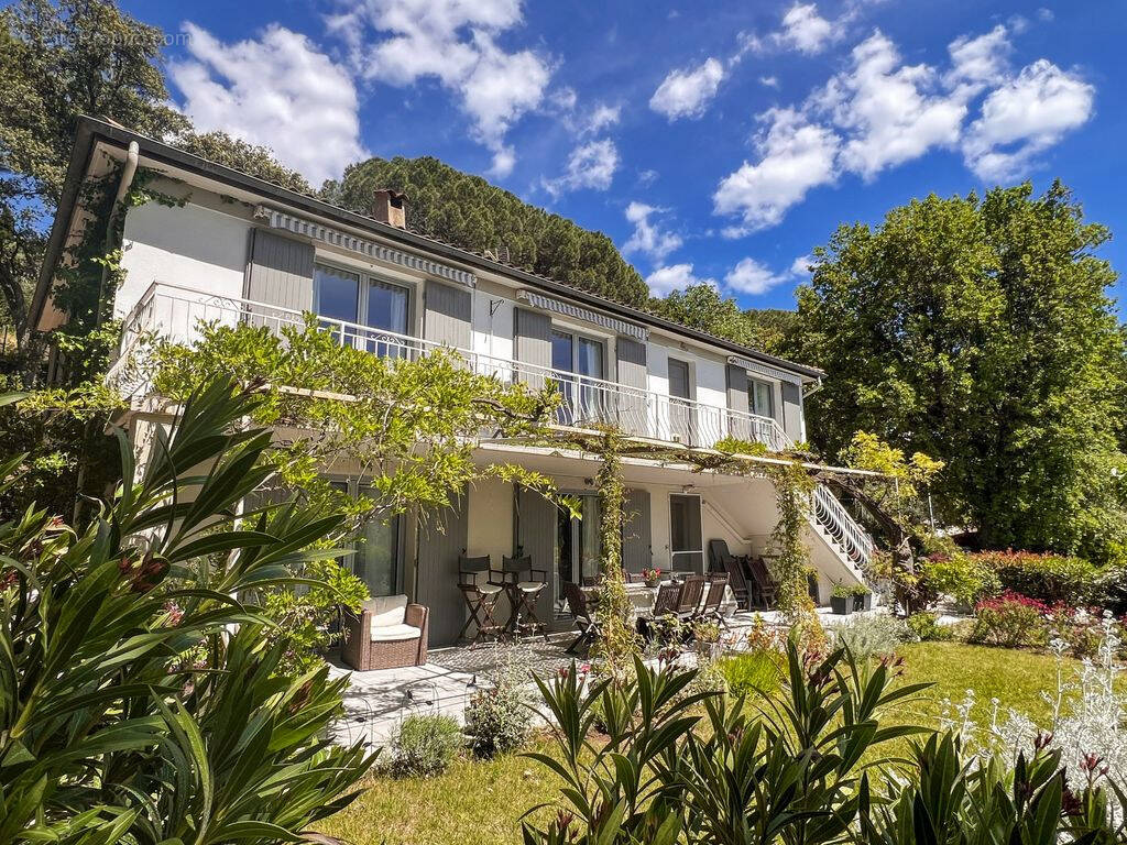 Maison à COLLOBRIERES