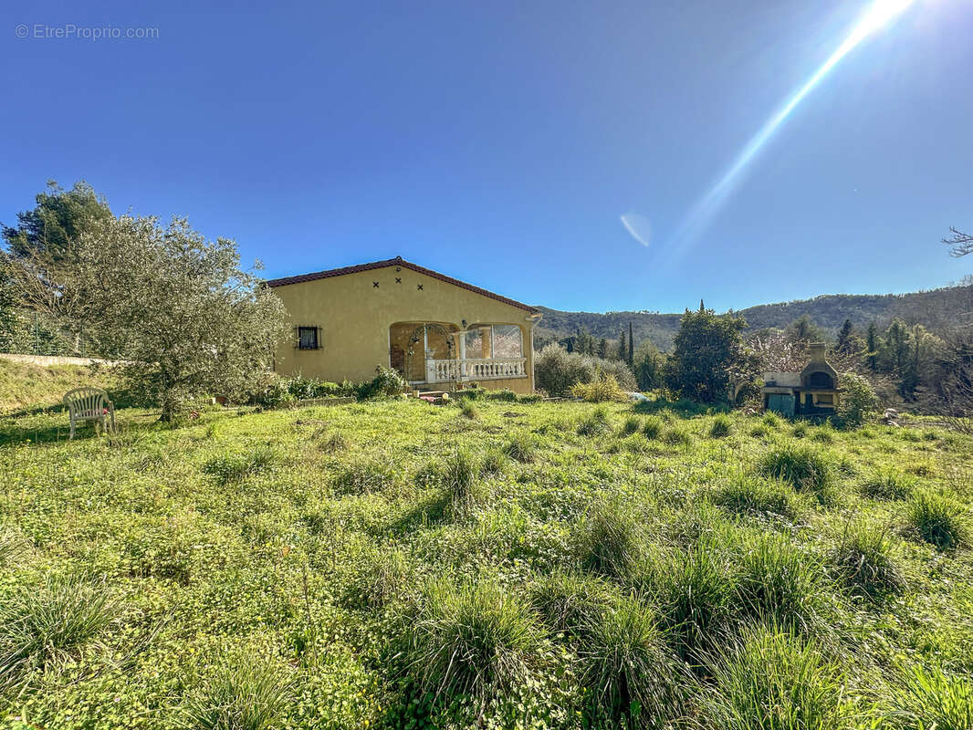 Maison à COLLOBRIERES
