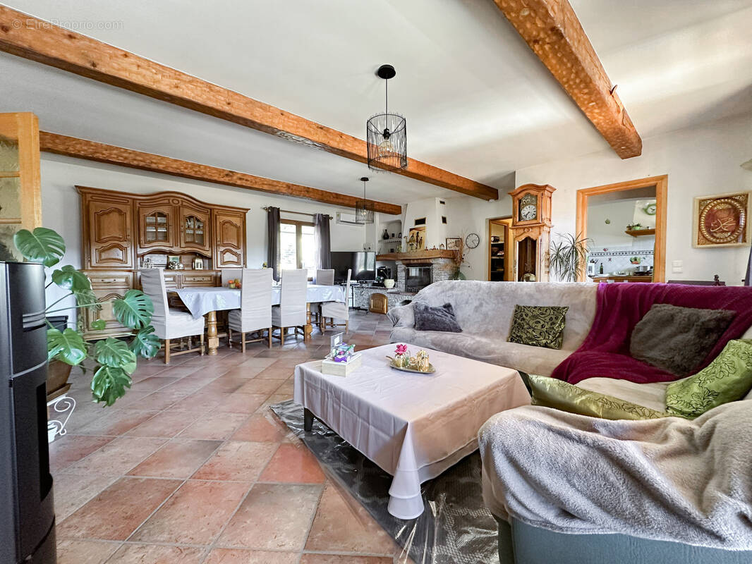 Maison à COLLOBRIERES