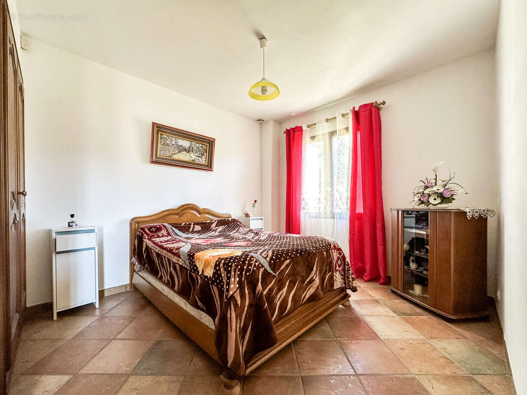 Maison à COLLOBRIERES