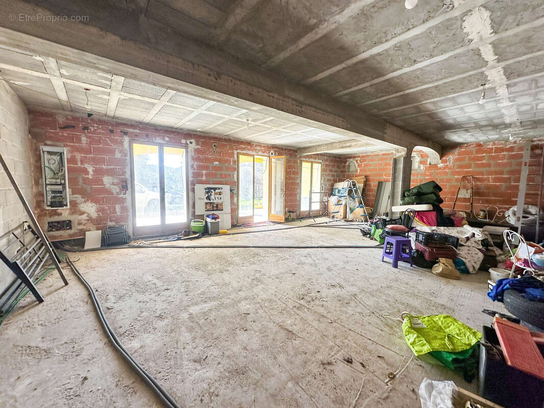 Maison à COLLOBRIERES