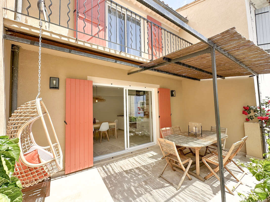 Maison à COLLOBRIERES