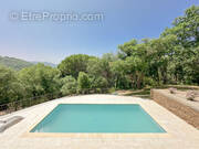 Maison à COLLOBRIERES