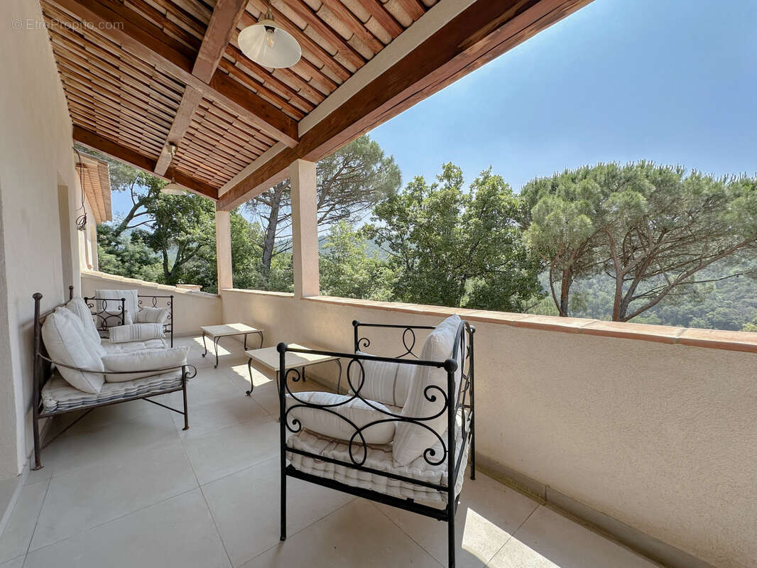 Maison à COLLOBRIERES