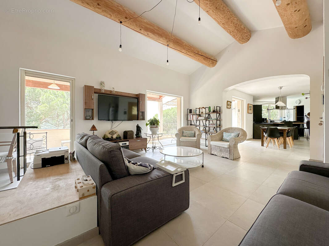 Maison à COLLOBRIERES