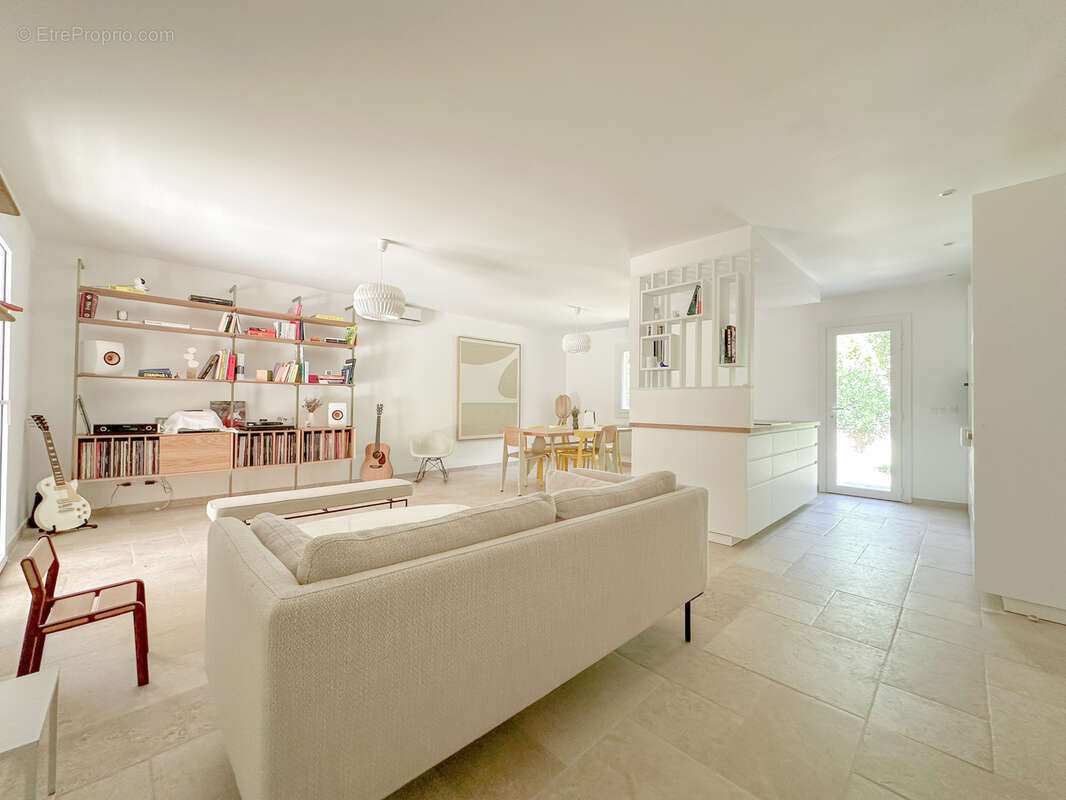 Maison à COLLOBRIERES