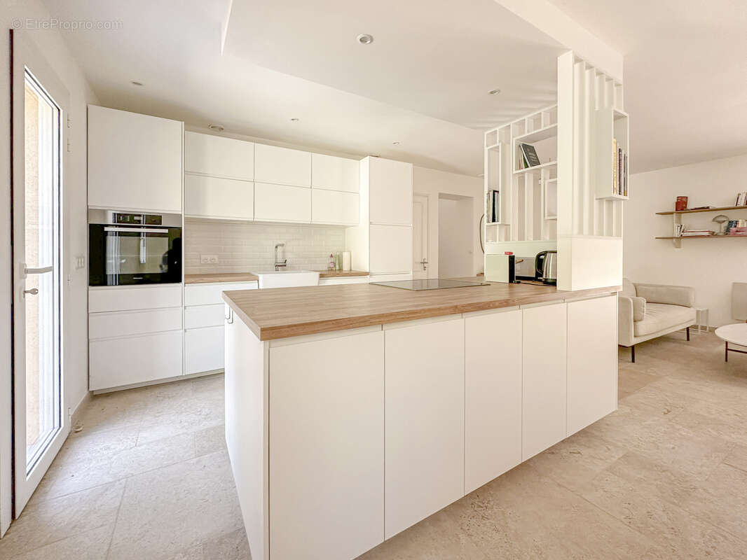 Maison à COLLOBRIERES