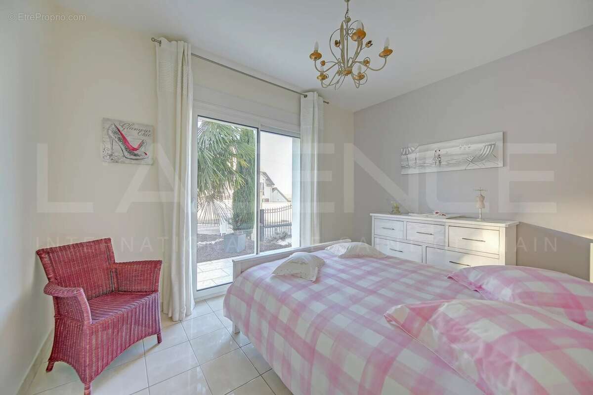 Maison à MAURECOURT