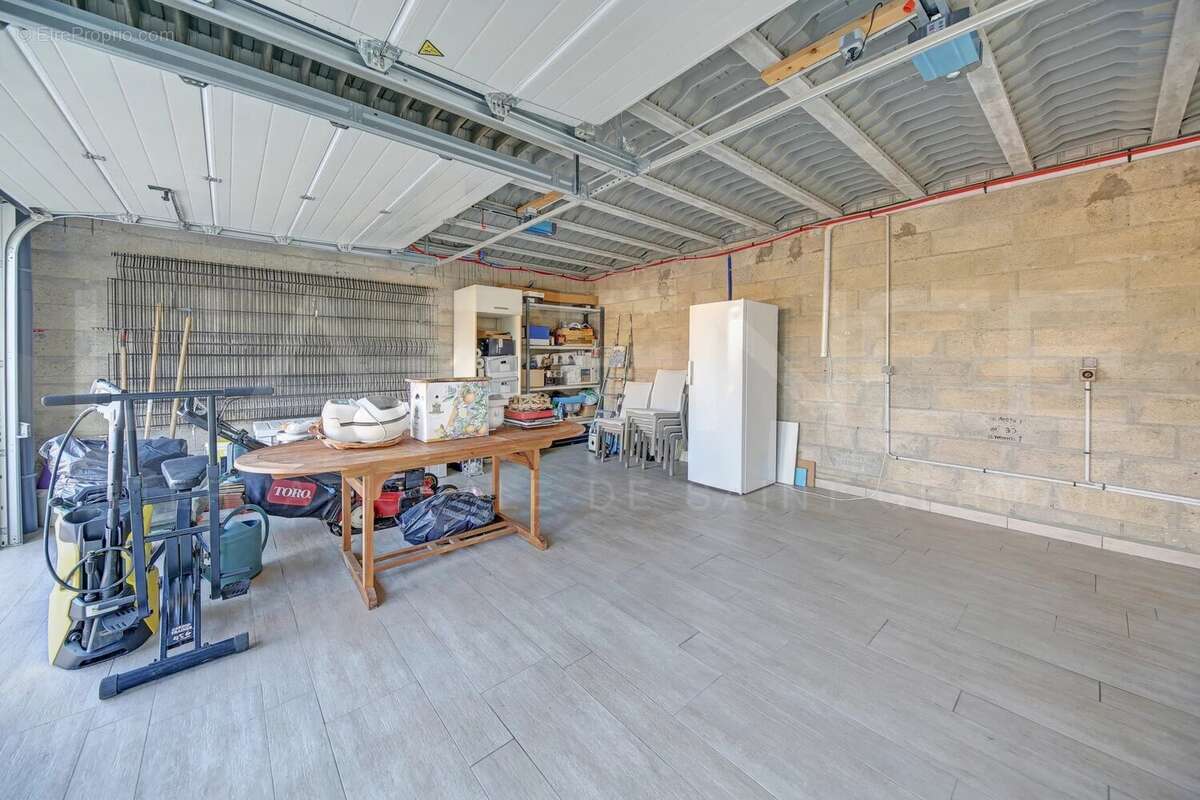 Maison à MAURECOURT