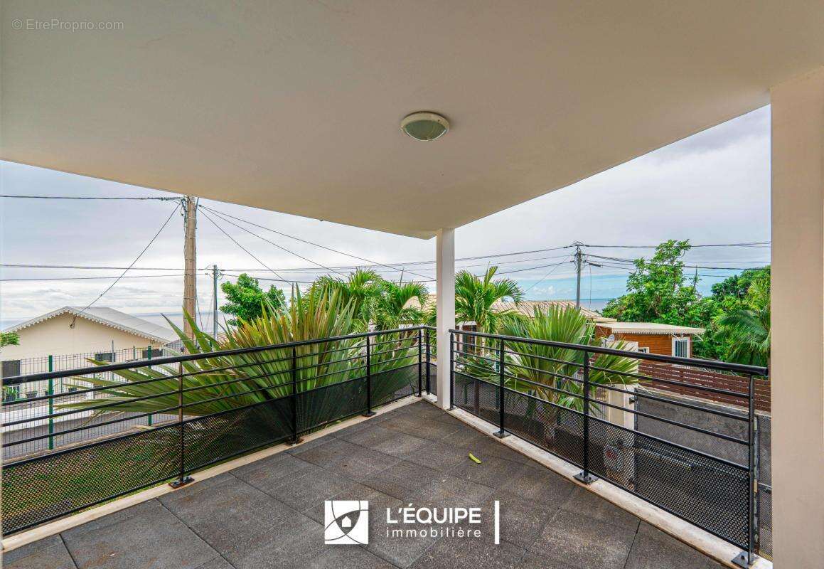 Appartement à SAINT-DENIS