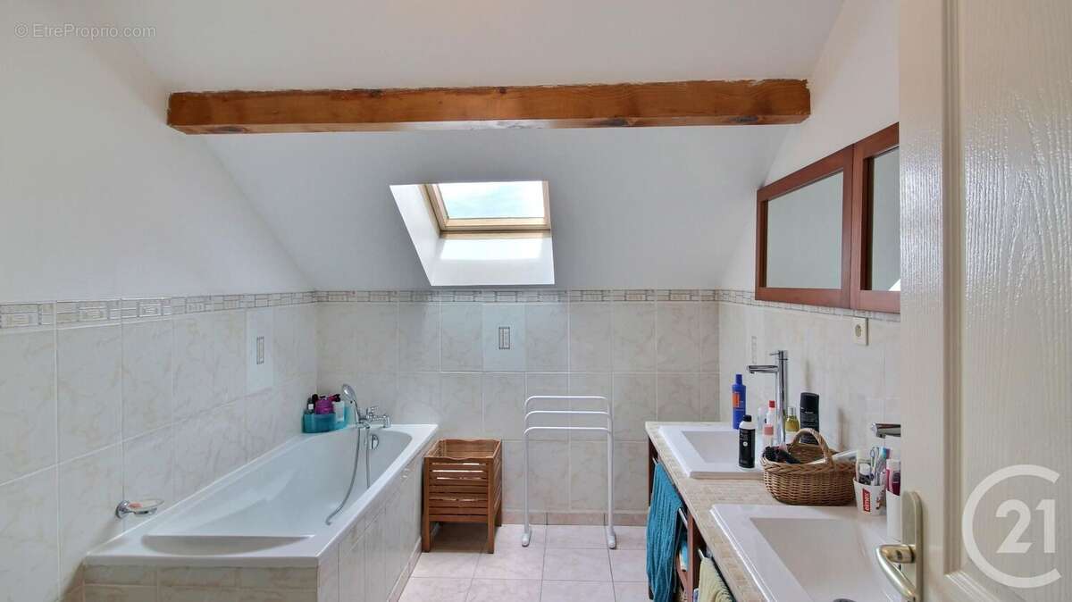 Maison à THOLLON-LES-MEMISES