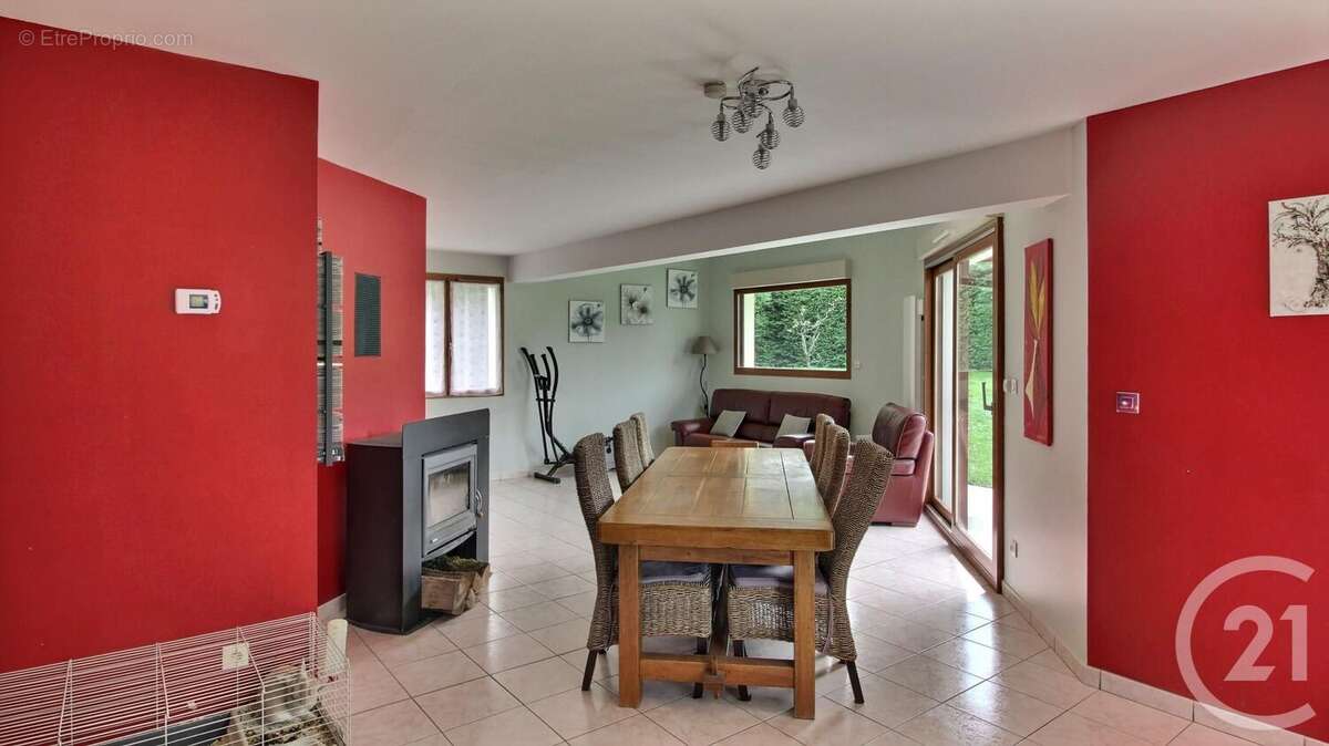 Maison à THOLLON-LES-MEMISES