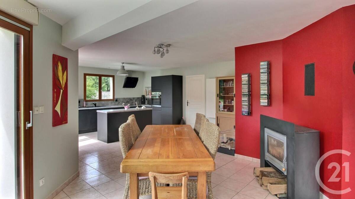 Maison à THOLLON-LES-MEMISES