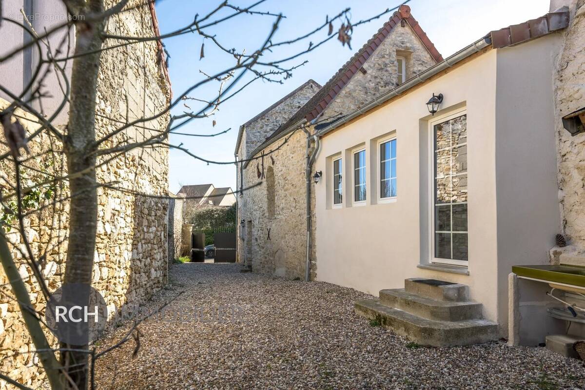 Maison à MONTFORT-L&#039;AMAURY
