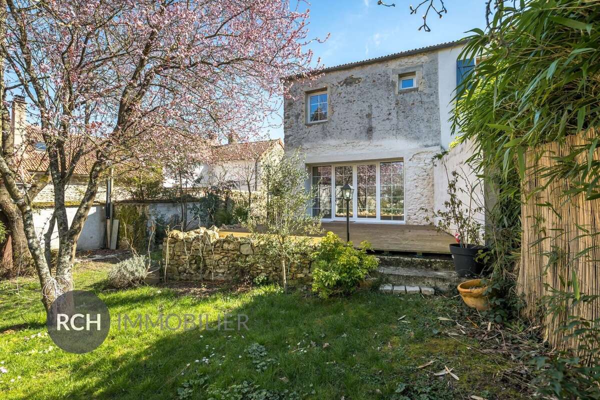 Maison à MONTFORT-L&#039;AMAURY