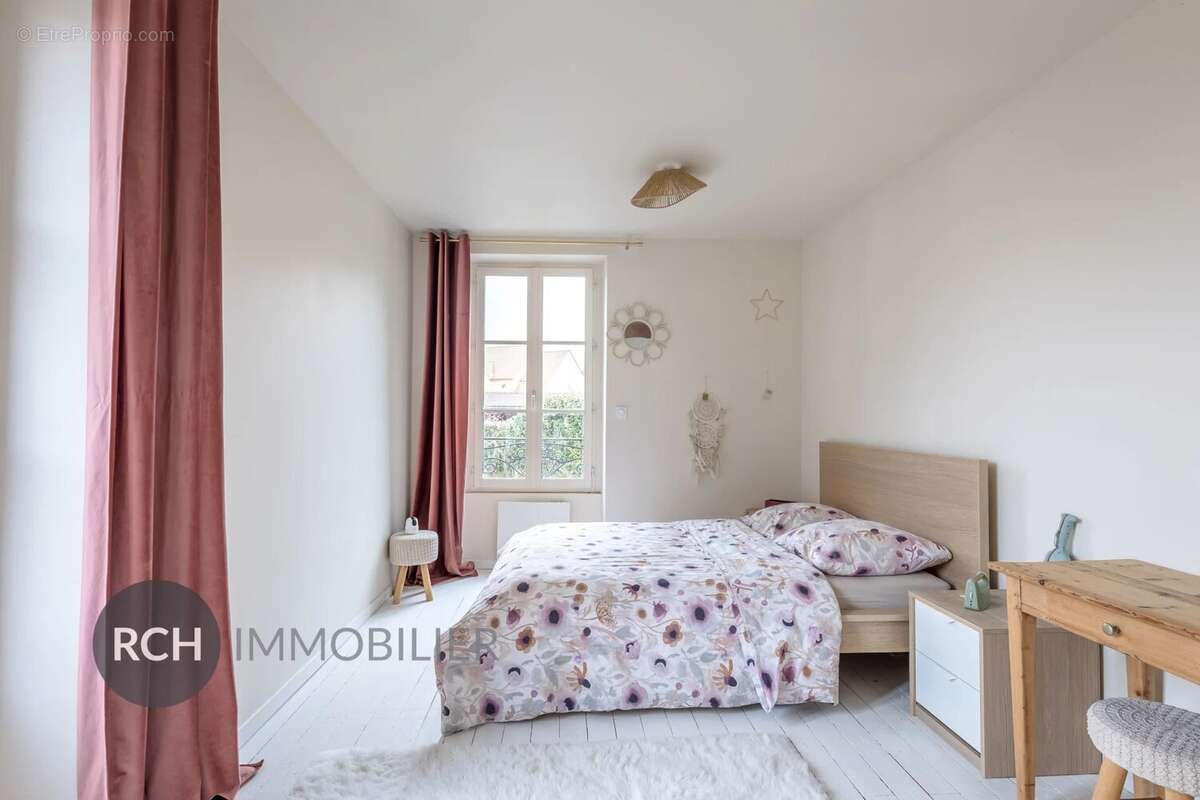 Maison à MONTFORT-L&#039;AMAURY