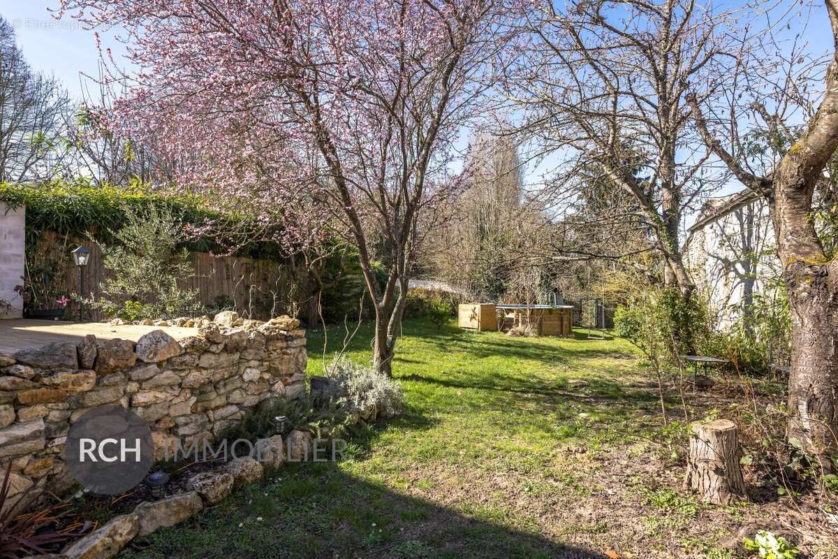 Maison à MONTFORT-L&#039;AMAURY