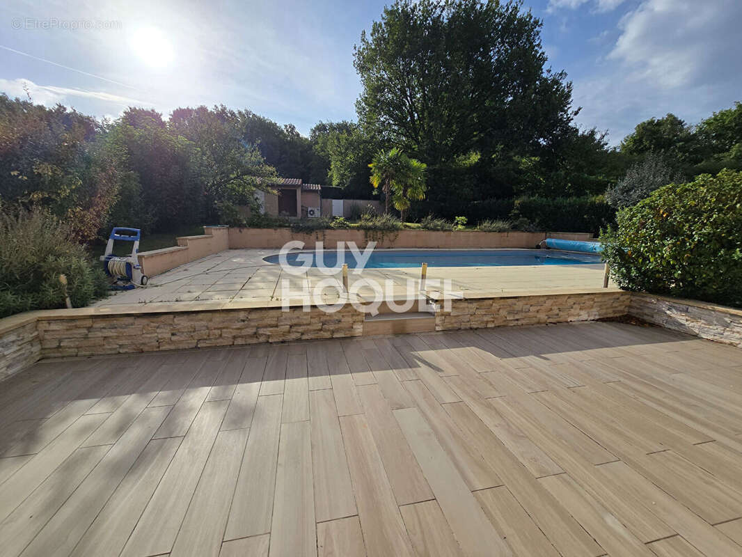 Maison à JOUY-AUX-ARCHES