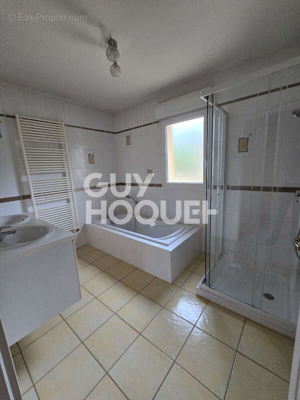 Maison à JOUY-AUX-ARCHES