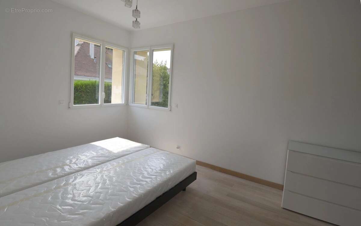 Maison à LOUVECIENNES