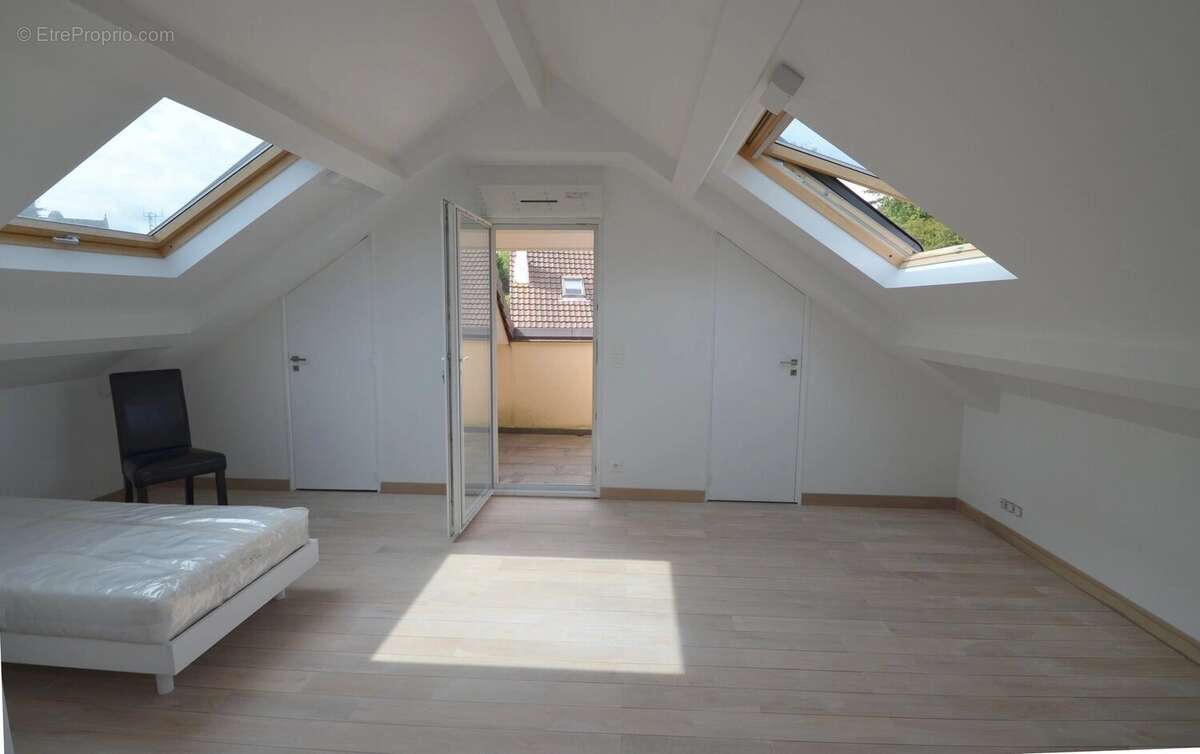 Maison à LOUVECIENNES