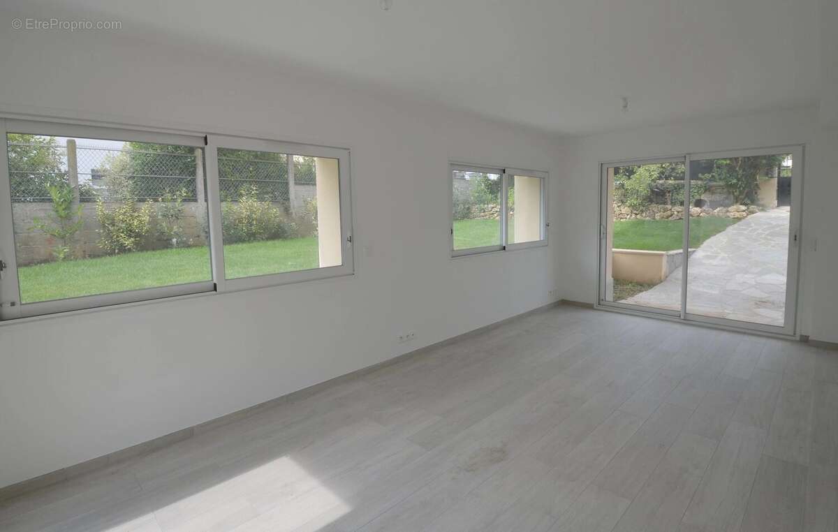 Maison à LOUVECIENNES