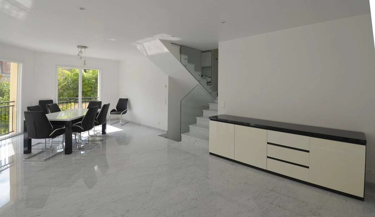 Maison à LOUVECIENNES