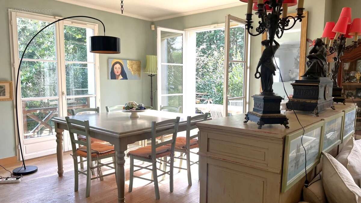 Maison à CROISSY-SUR-SEINE