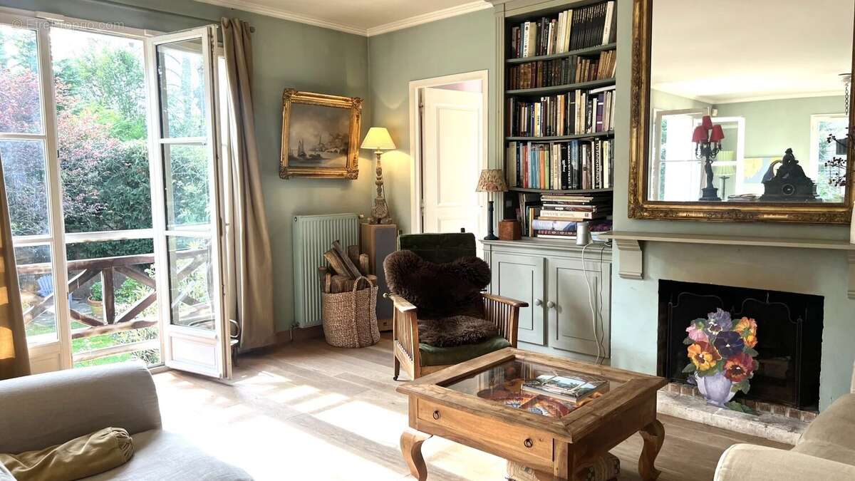 Maison à CROISSY-SUR-SEINE