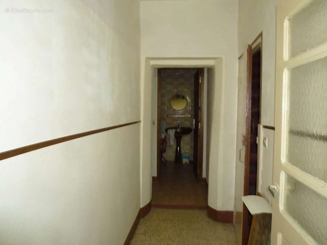 Maison à PUGET-THENIERS