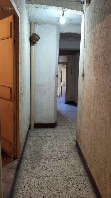 Maison à PUGET-THENIERS