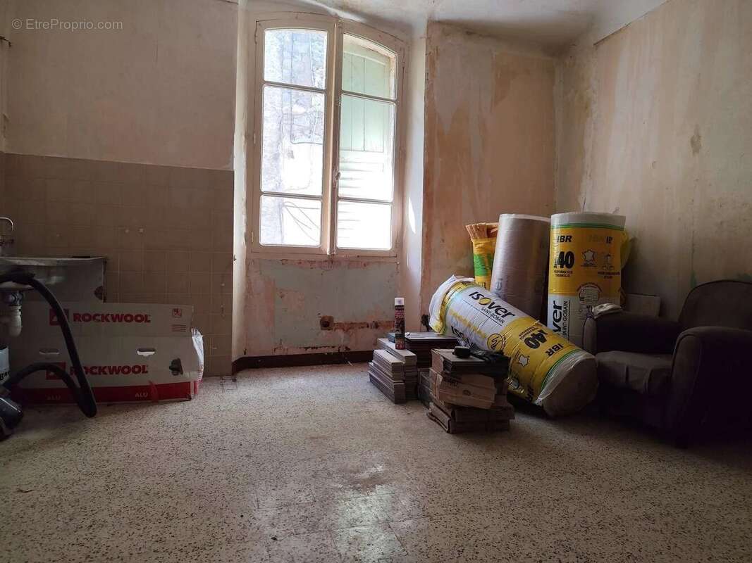 Maison à PUGET-THENIERS