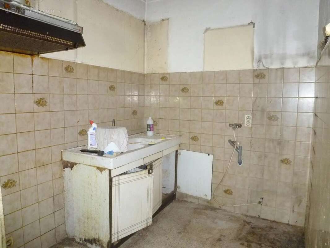 Maison à PUGET-THENIERS