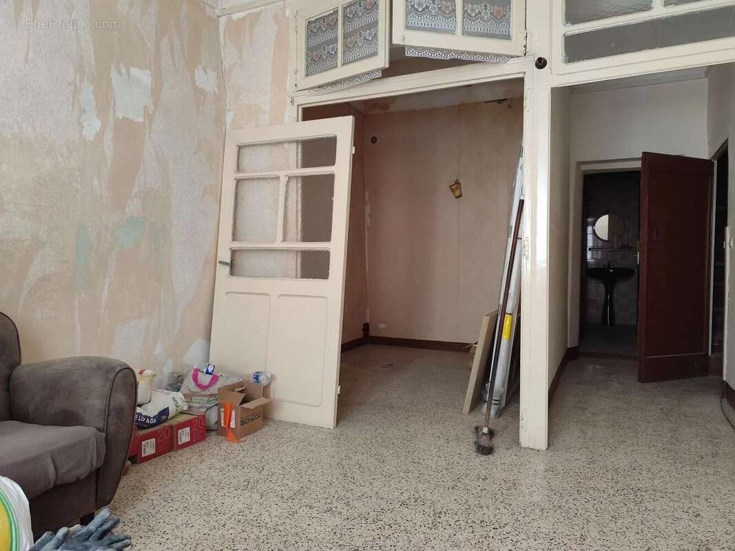 Maison à PUGET-THENIERS