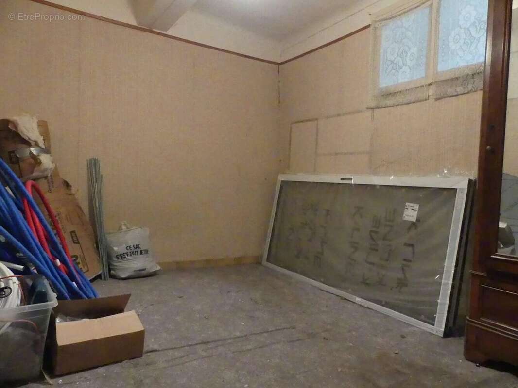 Maison à PUGET-THENIERS