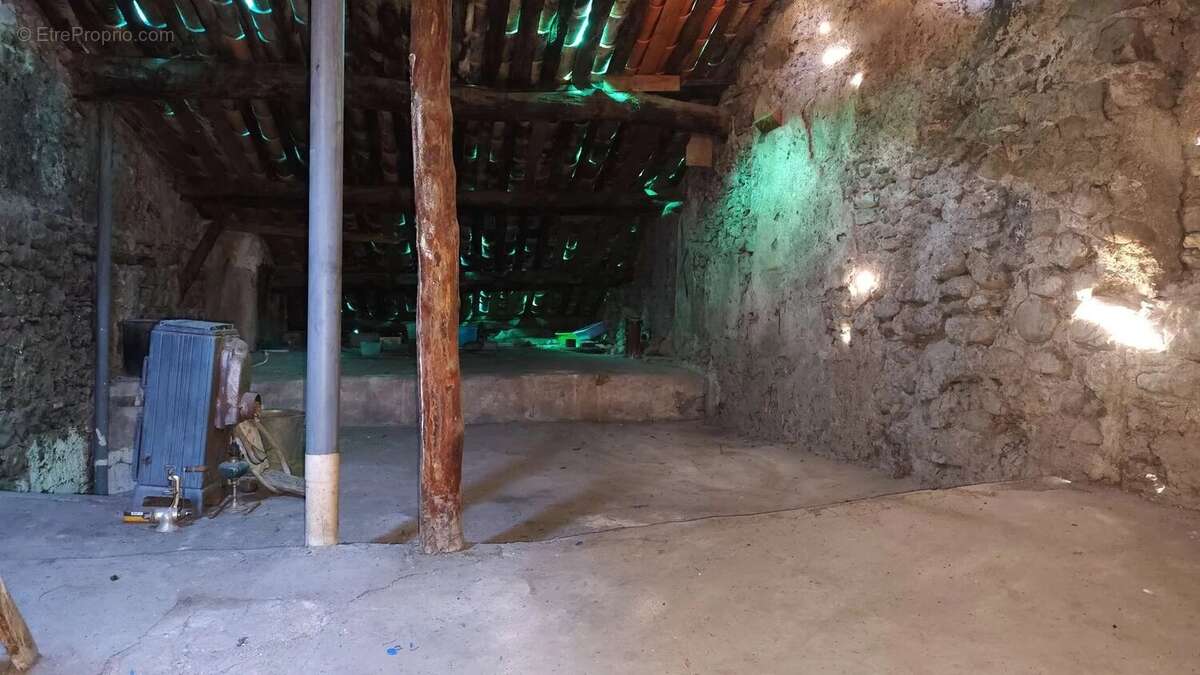 Maison à PUGET-THENIERS