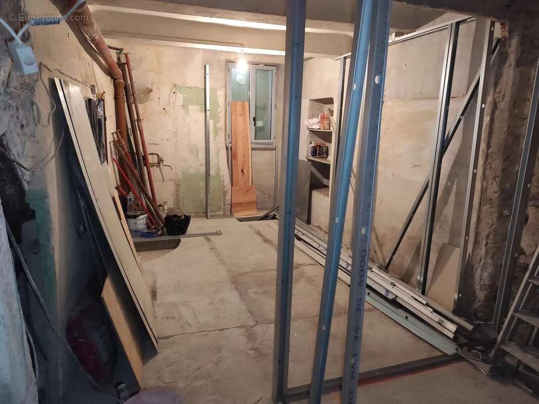 Maison à PUGET-THENIERS