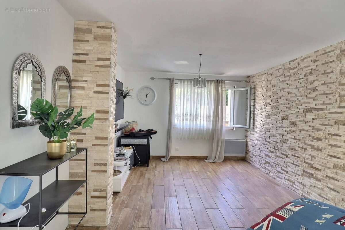 Maison à MONTATAIRE