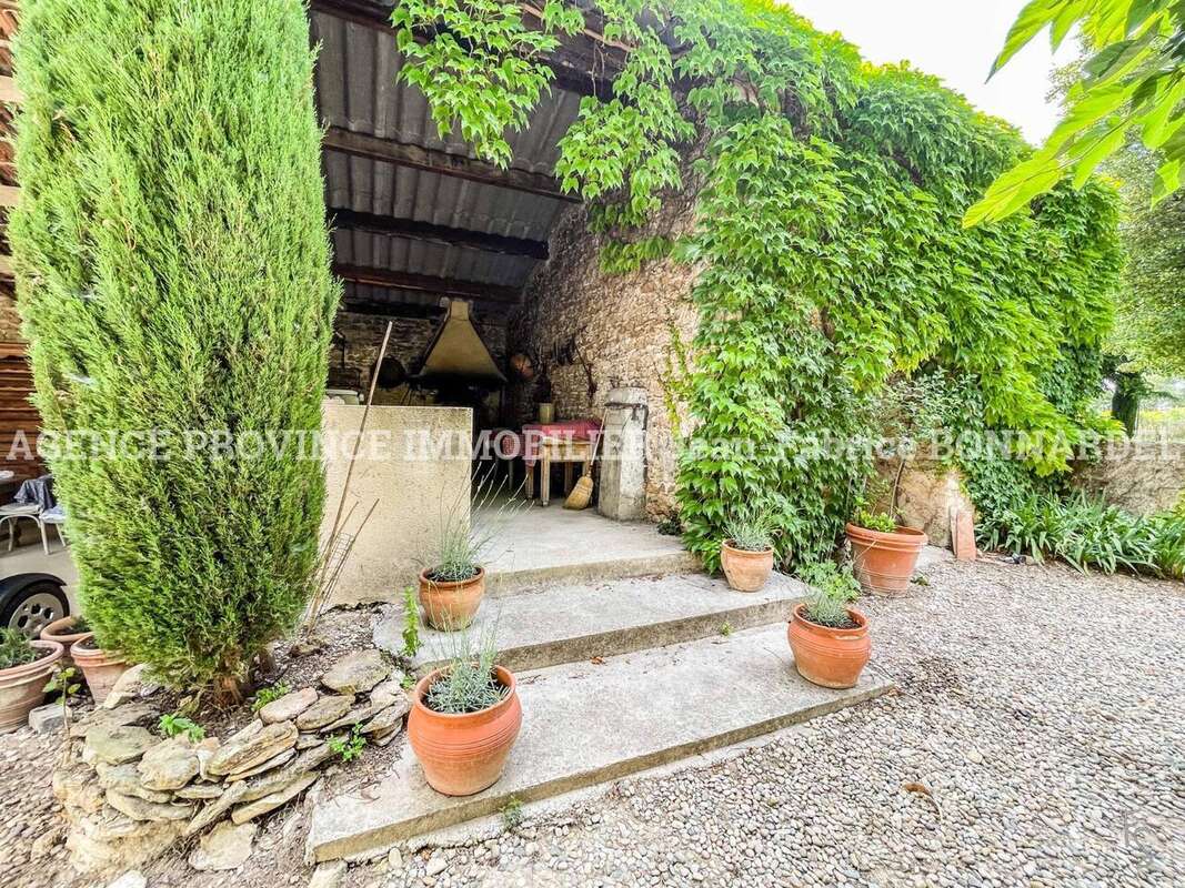 Maison à LA BAUME-DE-TRANSIT