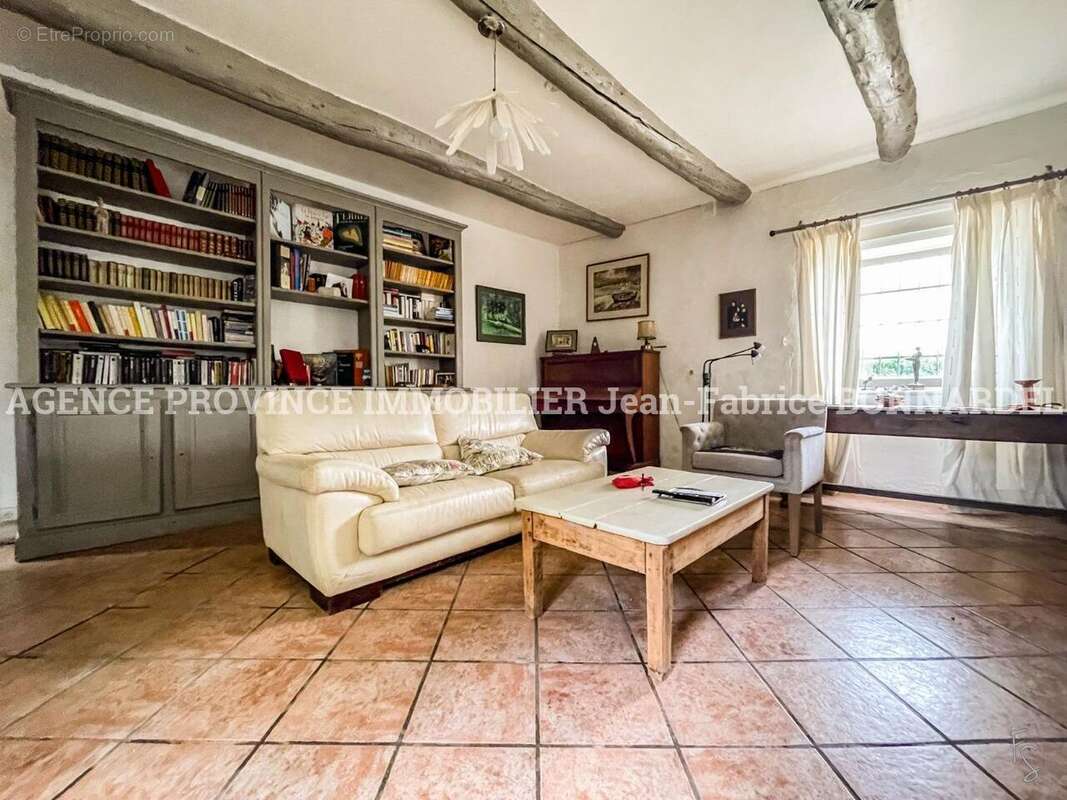 Maison à LA BAUME-DE-TRANSIT