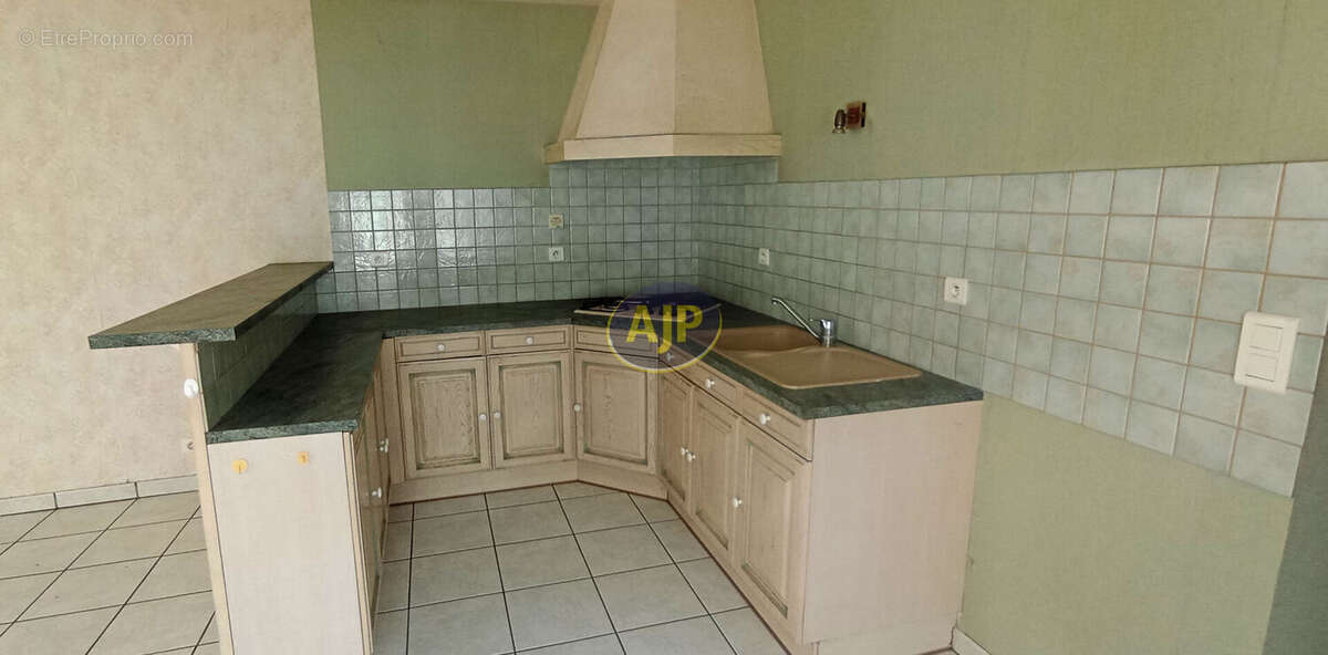 Maison à MUR-DE-BRETAGNE