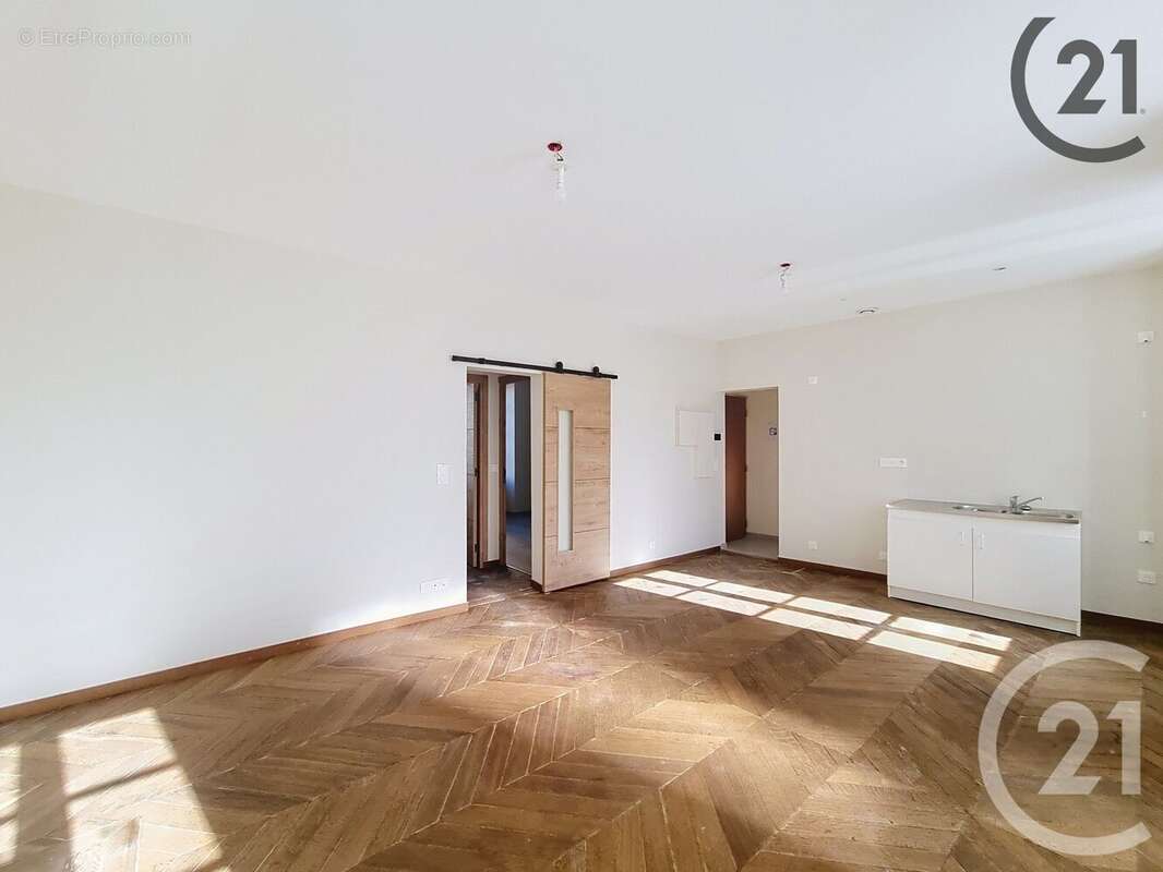 Appartement à BRIE-COMTE-ROBERT