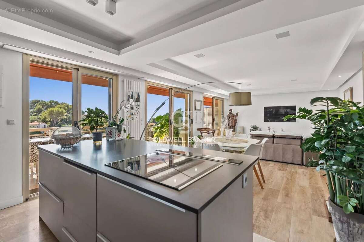 Appartement à LE CANNET